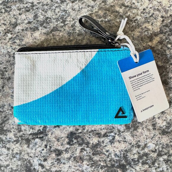 NWT Rareform BLUE and WHITE Coin Cosmetics Cables Pouch - Picture 2 of 6